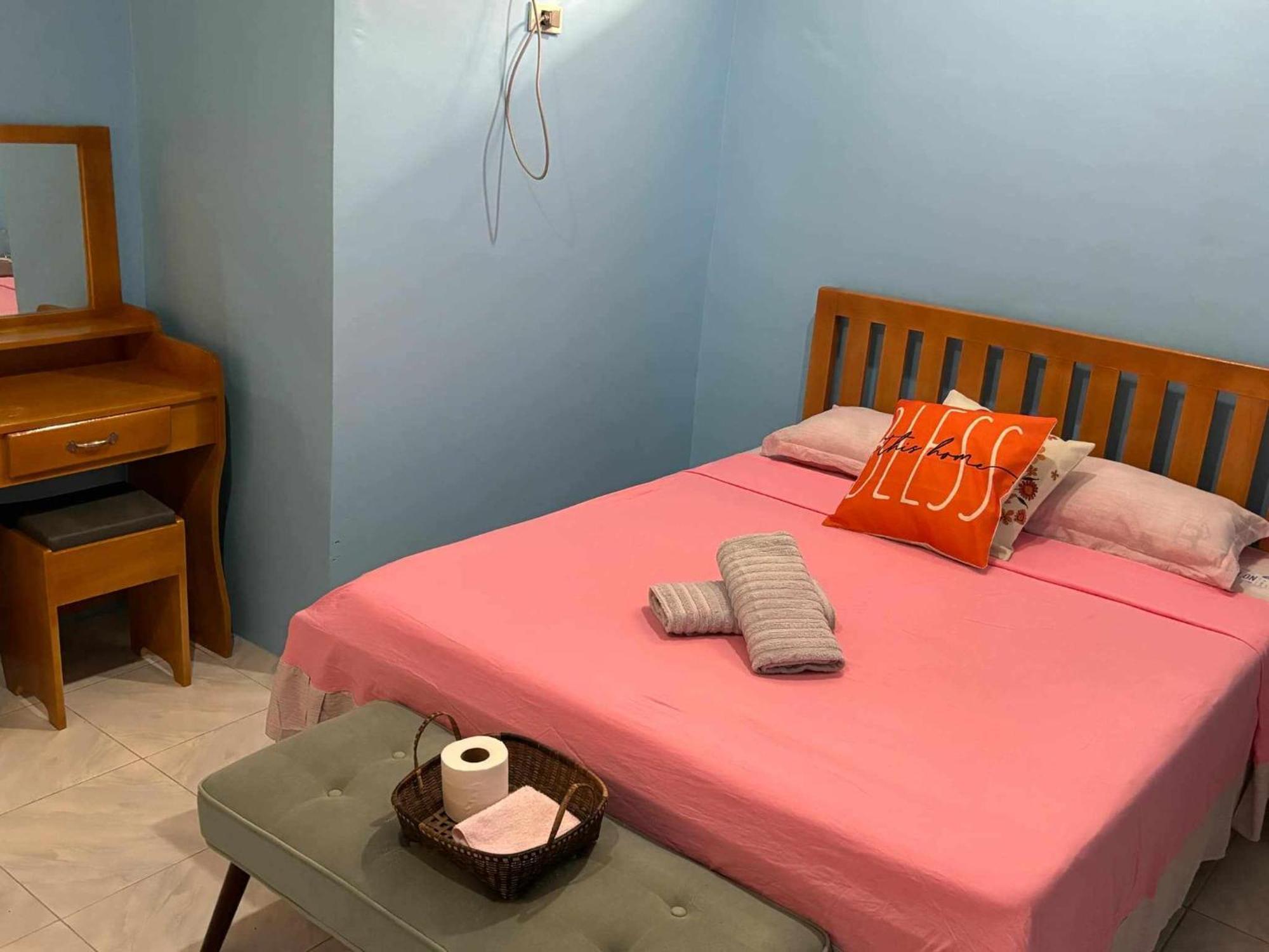 Andresas Homestay *